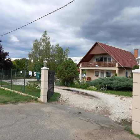 Fancsika Vendeghaz Gæstehus 3*