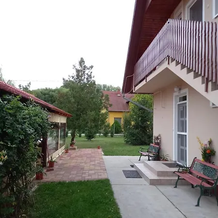 Fancsika Vendeghaz Gæstehus Debrecen