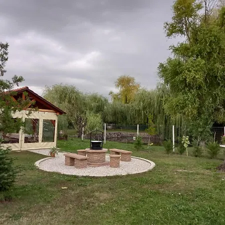 Fancsika Vendeghaz 3*